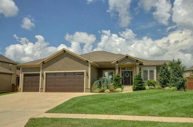 1st image of 206 Shoreline Dr