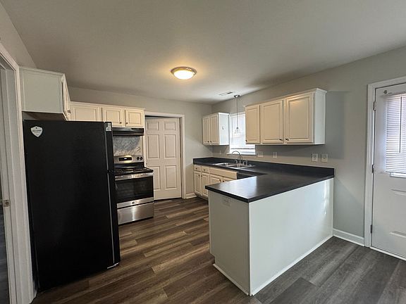 5th image of 2017 Grandhaven Dr Unit B