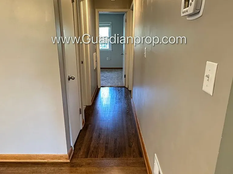 4402 Zenith Ave S — Photo 10