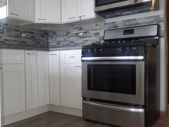 2nd image of 5335 S Narragansett Ave #2