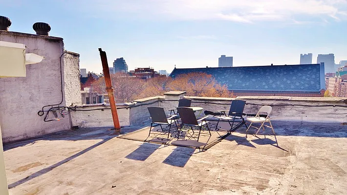 Rented by Park Property Advisors | media 10