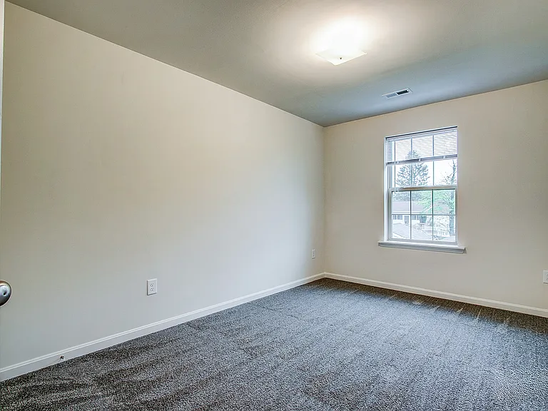 15 Chloe Dr — Photo 12