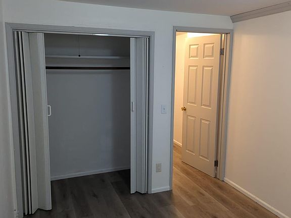 5th image of 10329 Wallingford Ave N #B