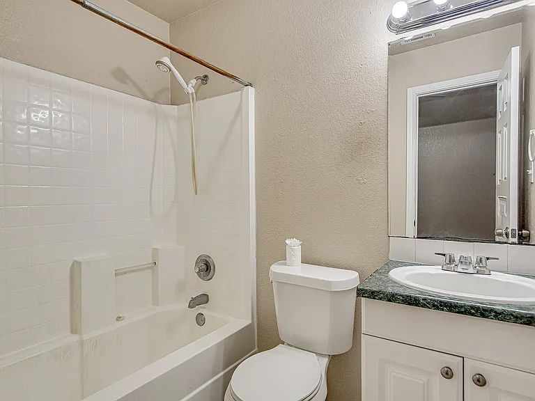 116 Honey Bee Dr #116 — Photo 19