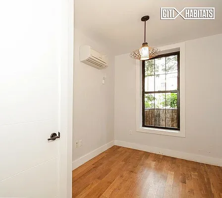 Rented by Citi Habitats | media 75