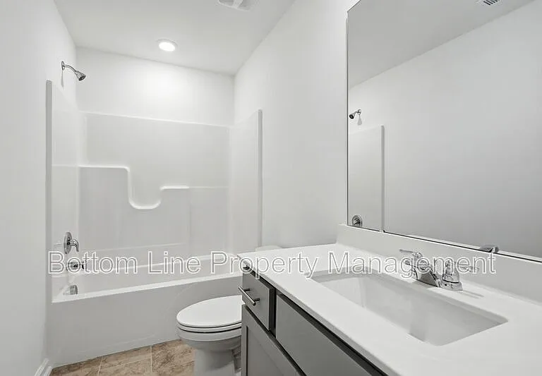 2308 Oakwood Meadows Ct — Photo 42