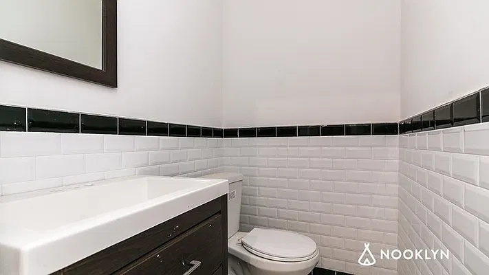 Rented by Nooklyn NYC LLC | media 4