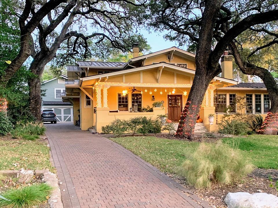 Garage apartment at end of driveway