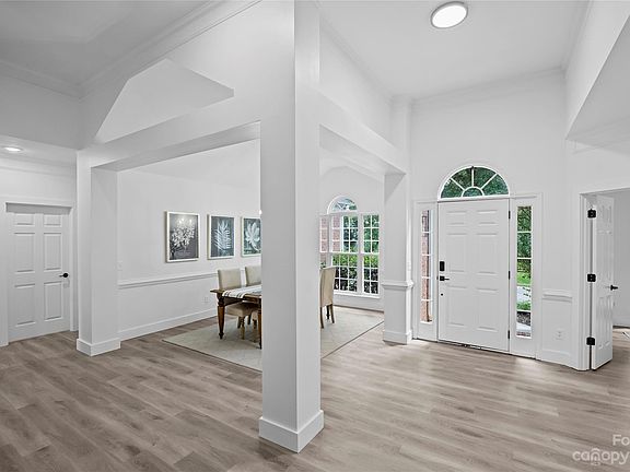 2nd image of 10287 Kendan Knoll Dr