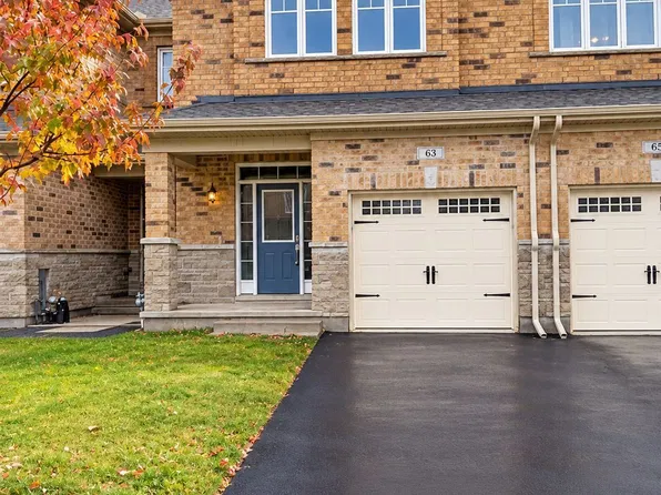 63 Tapadero Ave, Ottawa, ON K2V 0E1