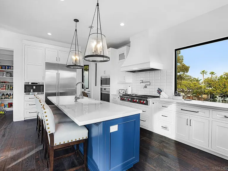 1070 Coronado Ave — Photo 14
