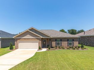 214 Maplecliff Dr, Dothan, AL 36303