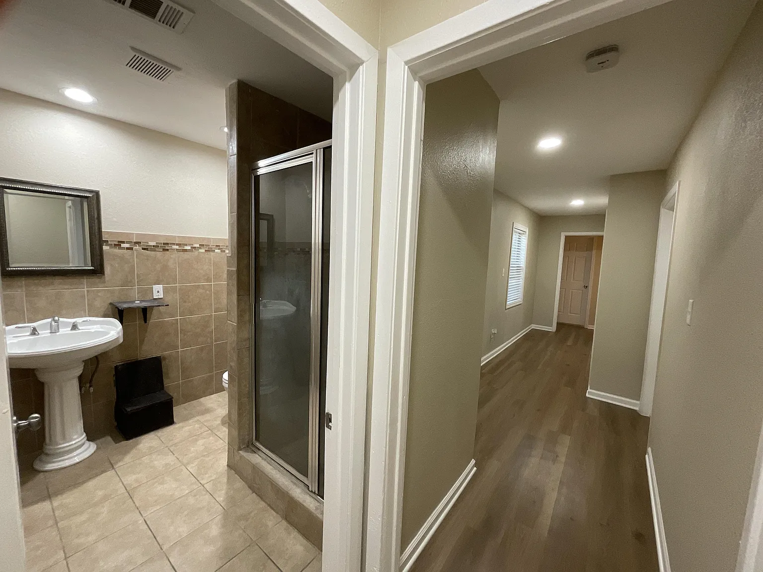 4 bed, 2.0 bath, 1850 sqft, $771 — Photo 3