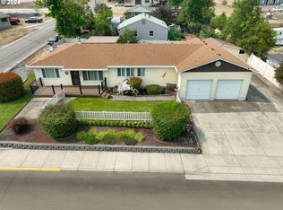 712 E 4th Ave, Riddle, OR 97469