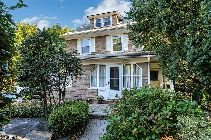 3 bed, 2.0 bath, $3,100 — Photo 1