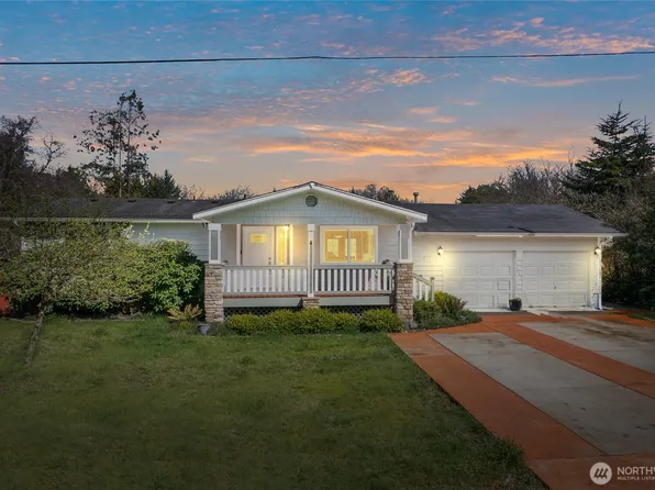 242 Wishkah Street SW, Ocean Shores, WA 98569