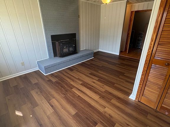 3rd image of 113 Bowen Dr