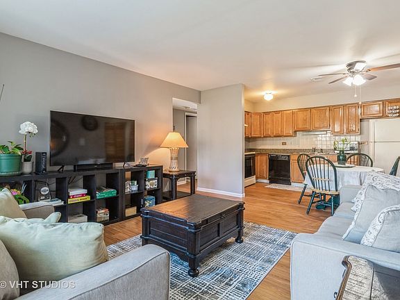 3rd image of 9480 Bay Colony Dr APT 1N