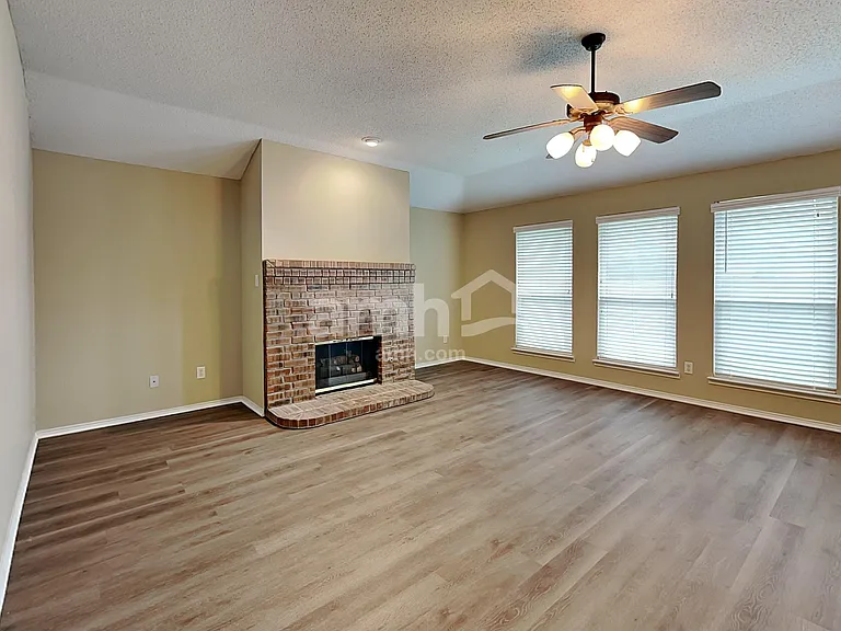 3999 Freedom Ln — Photo 6