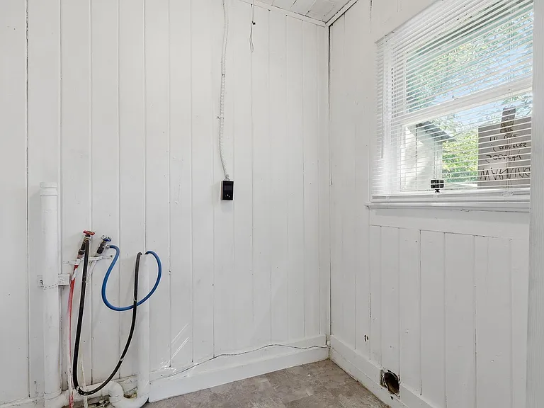 808 Mill St — Photo 12
