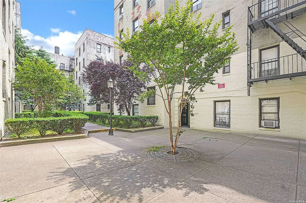21-15 33rd St #G photo 1
