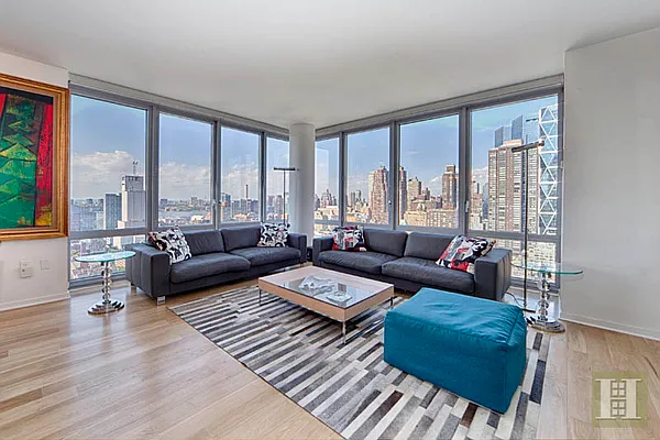 Rented by Halstead Real Estate | media 32