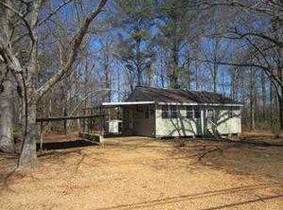 686 Mike Parra Rd, Columbus, MS 39705
