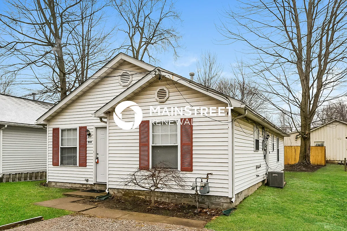 Front View - 868 Hardy Rd