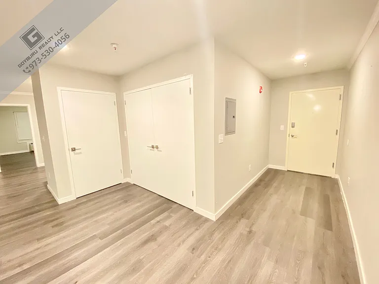 144 Fair St #206 — Photo 7