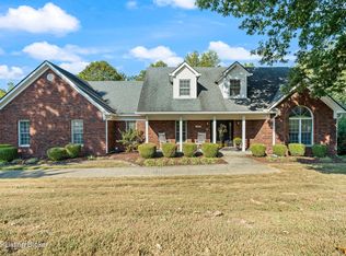 151 Running Creek Cir, Shepherdsville, KY 40165