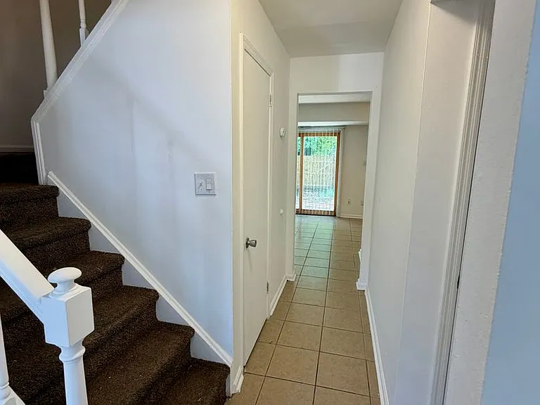 68 Village Dr — Photo 6
