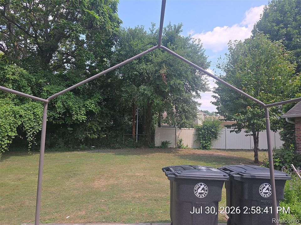 15940 Newburgh Rd, photo 9