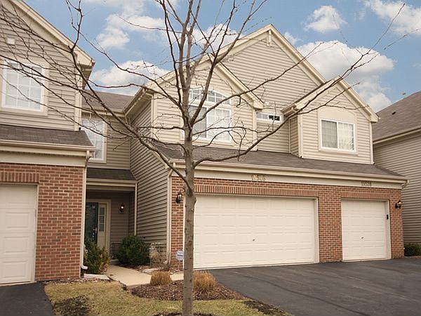 1st image of 939 Creekside Ct