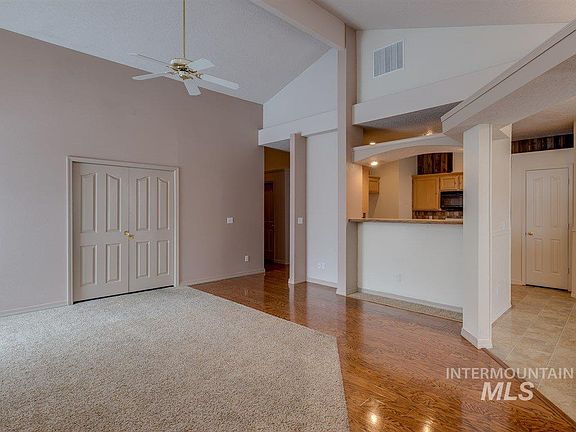 3rd image of 629 Blaine Ave