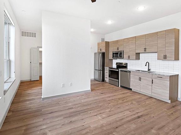2nd image of 3773 Richmond Ave #229