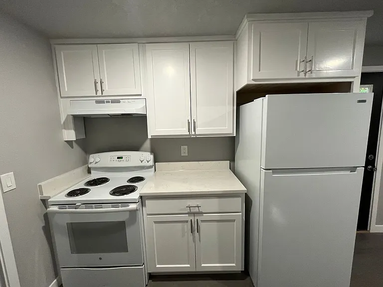 193 Rosewood Dr NW — Photo 6