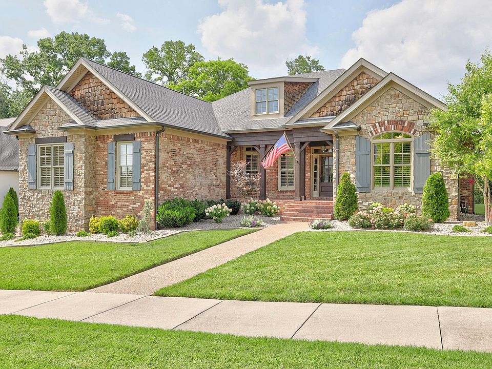 1st image of 161 Hamilton Springs Blvd