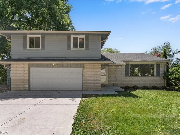2120 Cedarview Dr, Beachwood, OH 44122