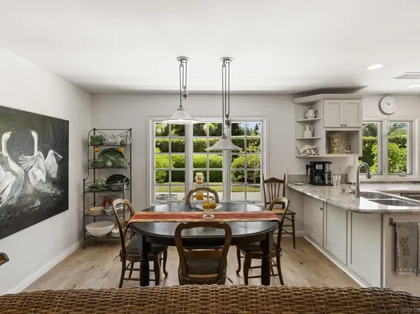 1605 Blossom Field Way, Encinitas, CA 92024