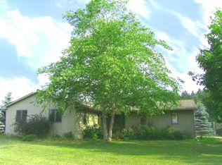 8463 7 Mile Rd, Evart, MI 49631