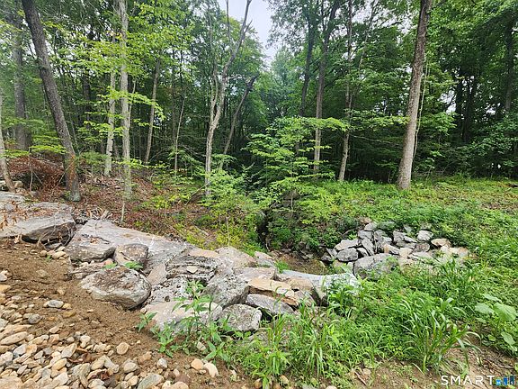 2nd image of 262 Route 81