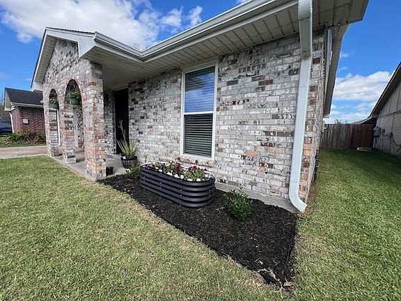 3rd image of 5212 Eden Roc Dr