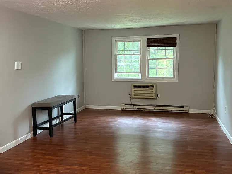 25 Ernest Ave #10 — Photo 2