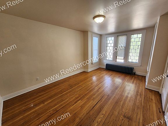 2nd image of 3615 Grand Blvd APT 4