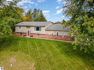 4469 E Millbrook Rd, Mount Pleasant, MI 48858