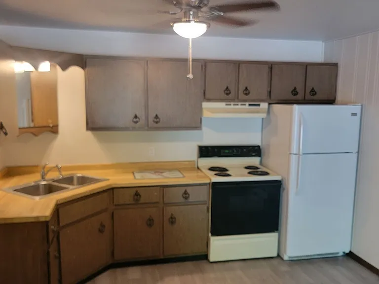 2802 Jelinek Ave — Photo 15