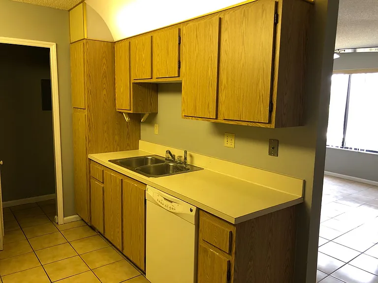 11890 Sturbridge Ln — Photo 11
