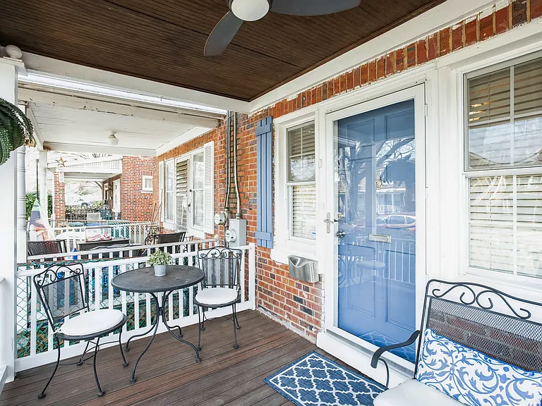 1427 Kearny St NE — Photo 4