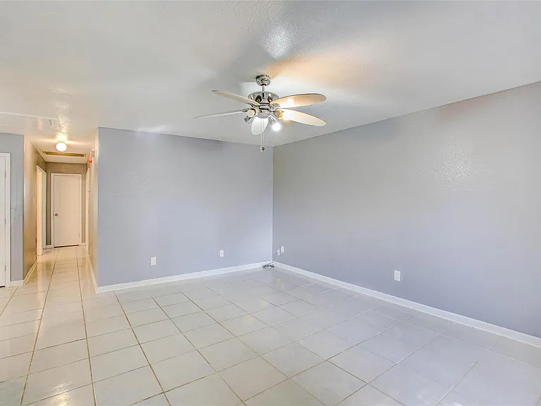 11807 Greenmesa Dr — Photo 10