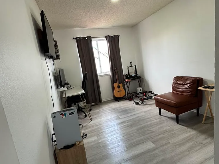 4064 Dunkirk Ct — Photo 10